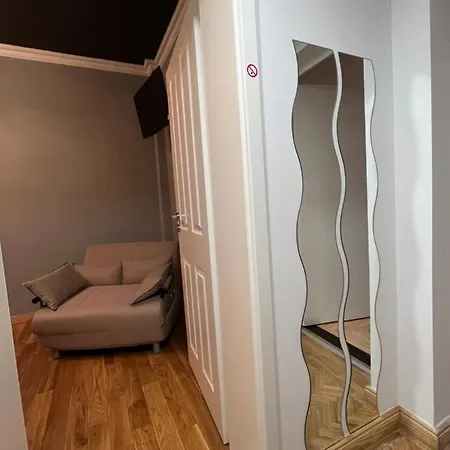 Sweet Inside Two דרזדן