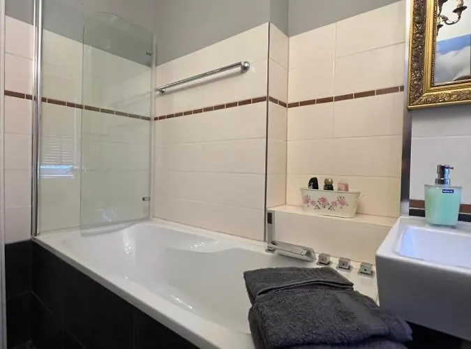 Sweet Inside Two * דרזדן